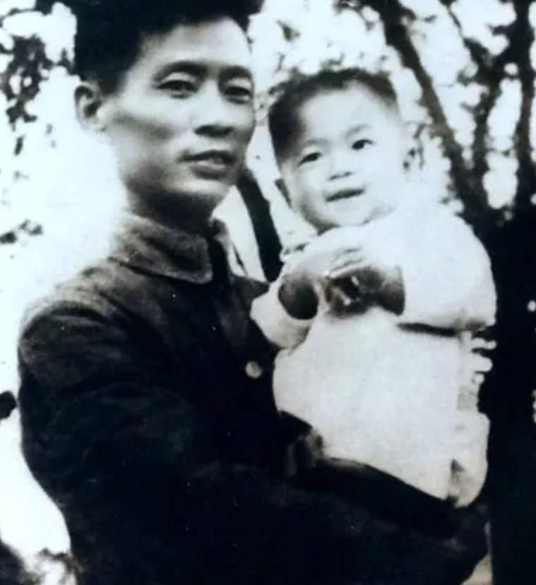 抗日战争中殉国的十大将领，如今该如何授予军衔？
