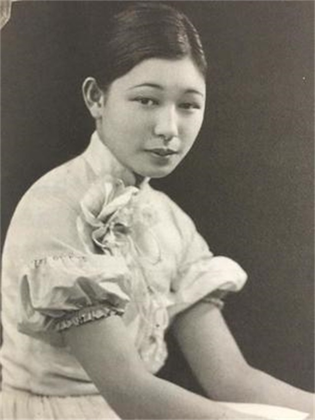 郭婉莹：曾因一双袜子要和未婚夫解除婚约，后遇渣男丈夫出轨寡妇