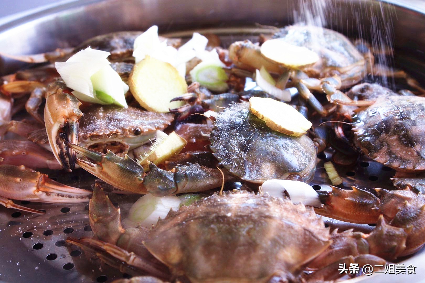 保存螃蟹，应该是蒸熟保存还是煮熟保存？很多人忽略了，别弄错