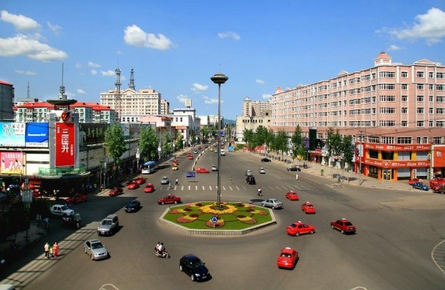 黑龙江省下辖13个地市行政辖区高校，冰城哈尔滨独大