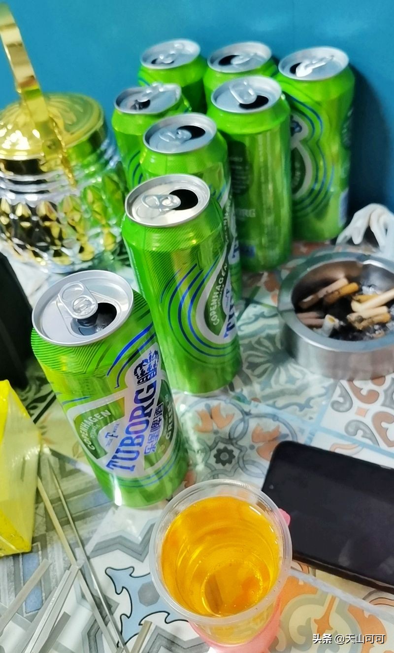 同样是啤酒，为什么乌苏啤酒能成网红，而爱喝它的却是新疆人？