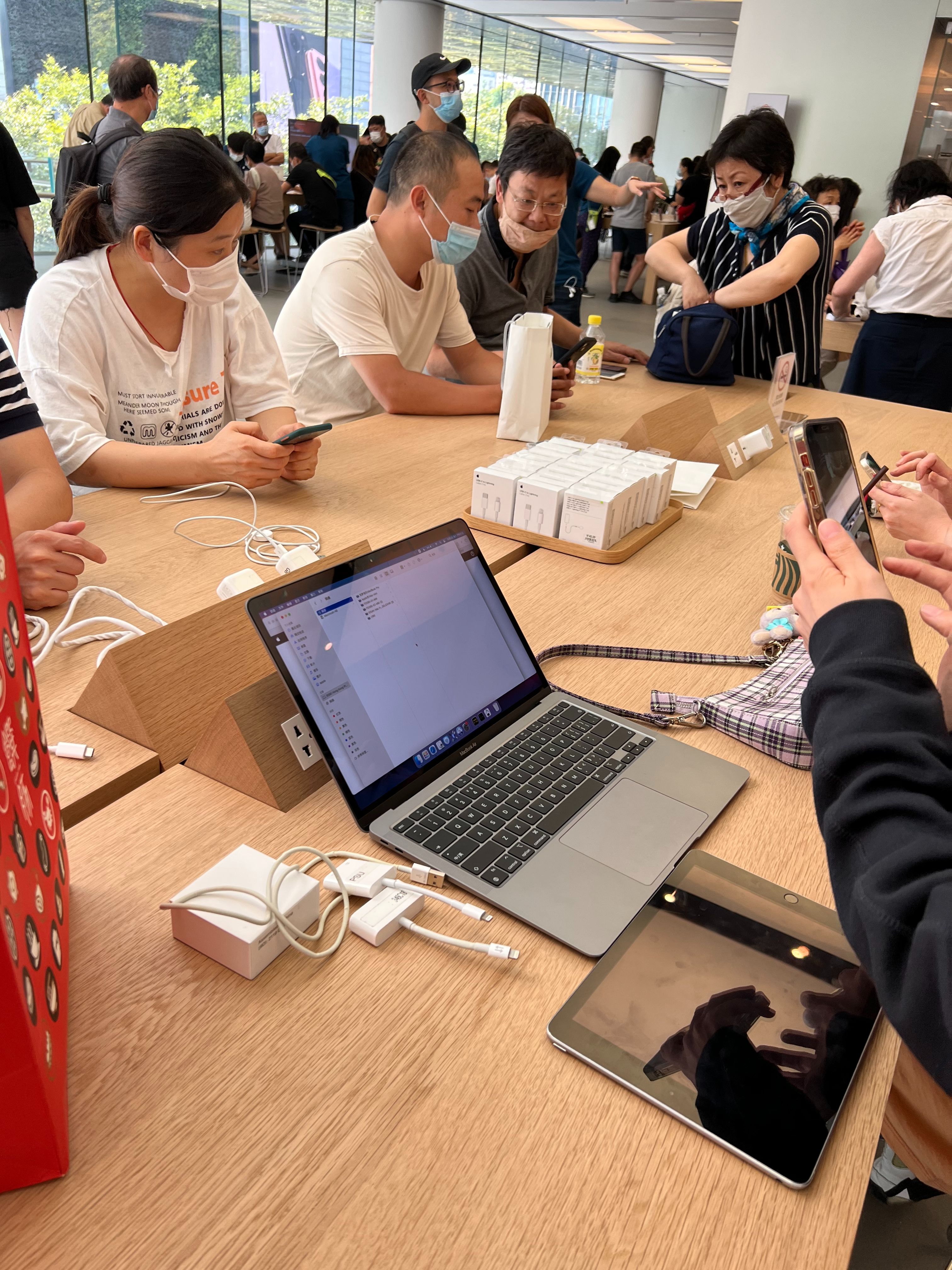 过保一年的Airpods Pro，居然免费给我换了一对新的