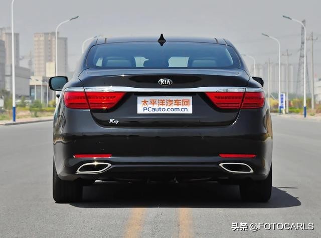 售价70万勇气过人，起亚K9 3.8L V6实拍，玩高配置却吃力不讨好