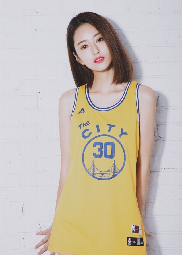 为什么nba主播叫小七(最美女库蜜——篮球小七来了！)