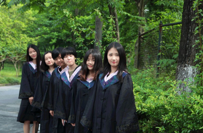 毕业后大学生才知道，民办本科和专科院校有不同，幸好当初选对了