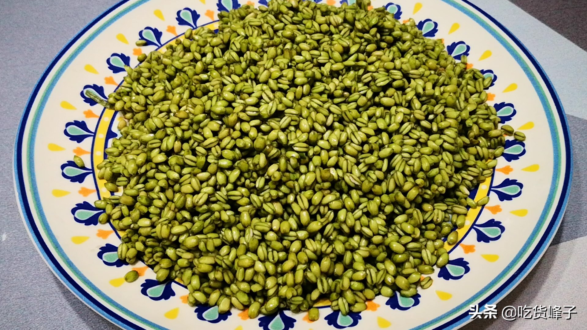 青麦仁锅里蒸一蒸,作用拿钱都买不到,80岁奶奶教土方法,真管用