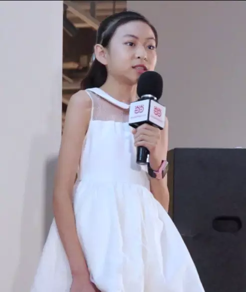 众多知名主持人联袂登台，“诗城之光大型跨年诗会”倾情巨献！