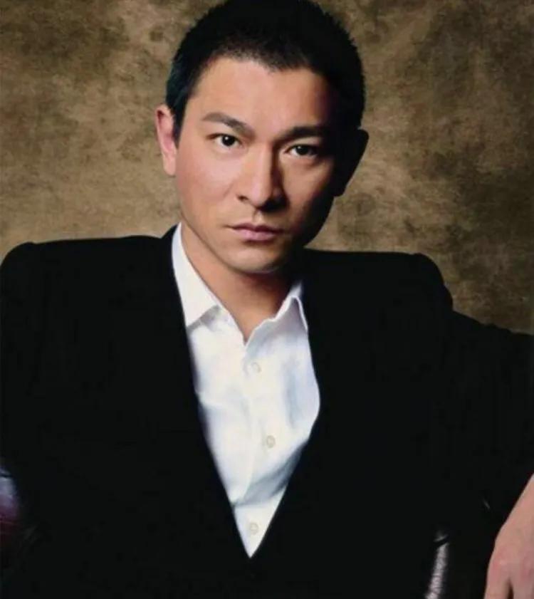 刘德华沈阳被扇耳光，对自己亲姐20年来见死不救，到底发生了什么