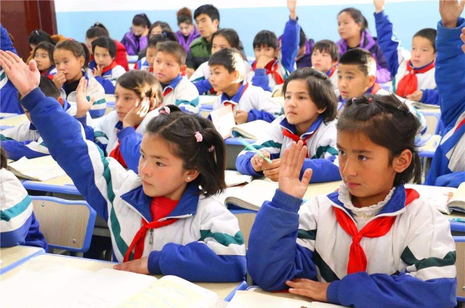 学生请假条文笔不凡，老师爽快批假，网友直呼：这孩子太有才了