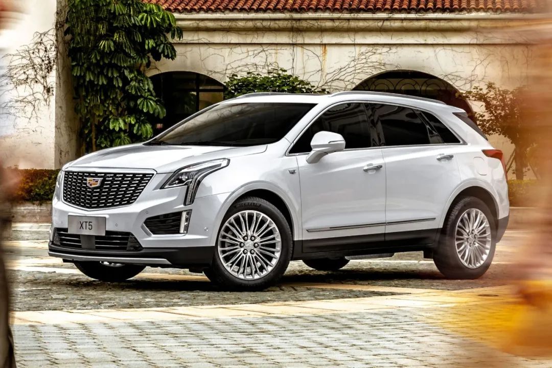 有的加长，有的改款，这三款豪华品牌中型SUV谁更值得买？