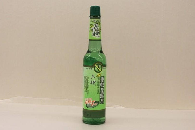 502胶水黏在手上怎么办？老师傅教你几招轻松去除，赶快试试！
