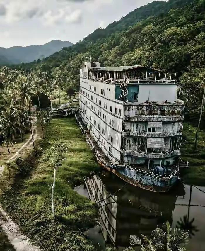 世界上50个被遗弃的地方，人类退去，留下一片废墟