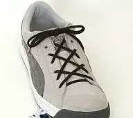 鞋带打结（鞋带打结方法图解）