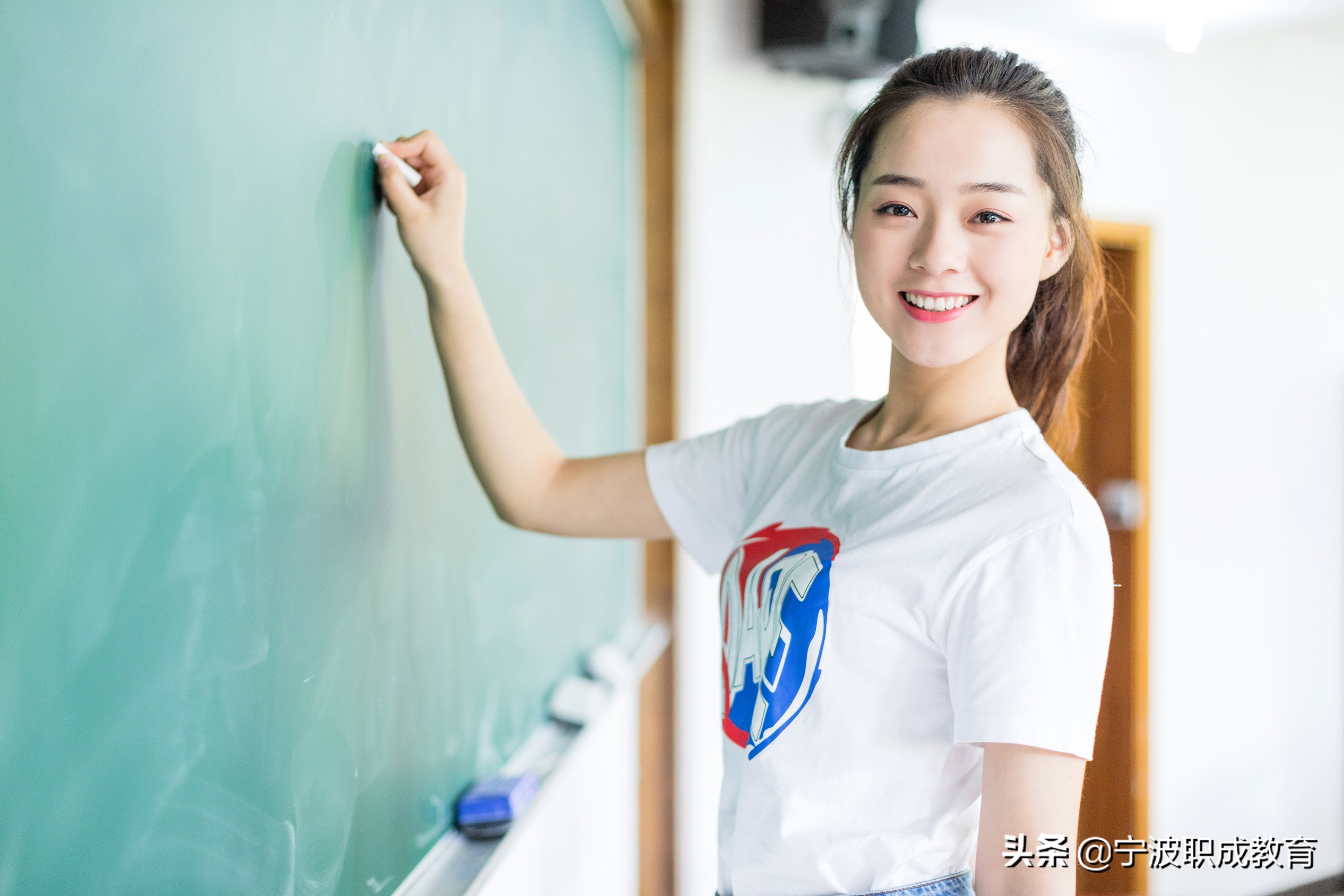 专升本报什么教育机构？宁波成人教育学院需要什么条件？