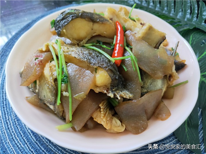 秋冬要多吃魔芋豆腐，推荐3种美味做法，吃得少饱得快，还易消化