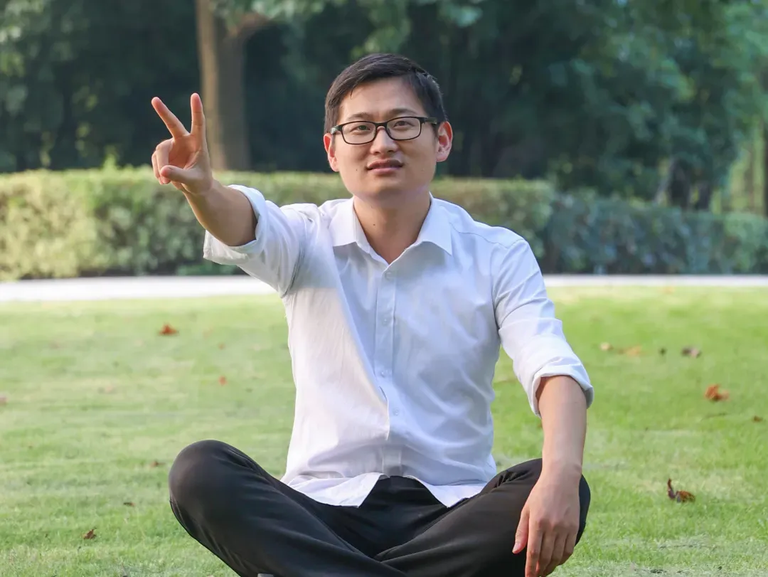 高学历！高颜值！浙江一高校2021级新生辅导员集体出镜，太惊艳