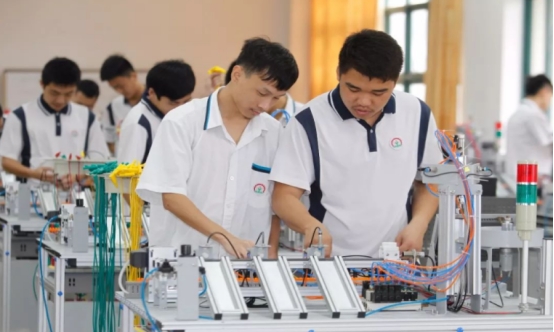 排名前十的考研热门专业，报考热度为何如此高？专业认同度高吗？