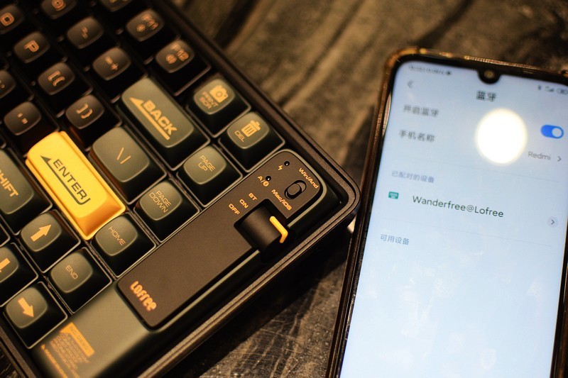 个性十足 与众不同 Lofree洛斐小浪蓝牙机械键盘