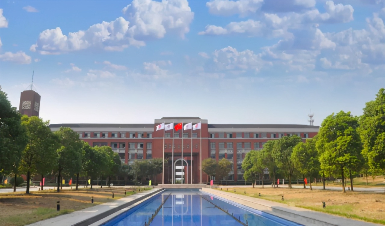 华东师范大学：2020各专业录取分数线！毕业就端铁饭碗