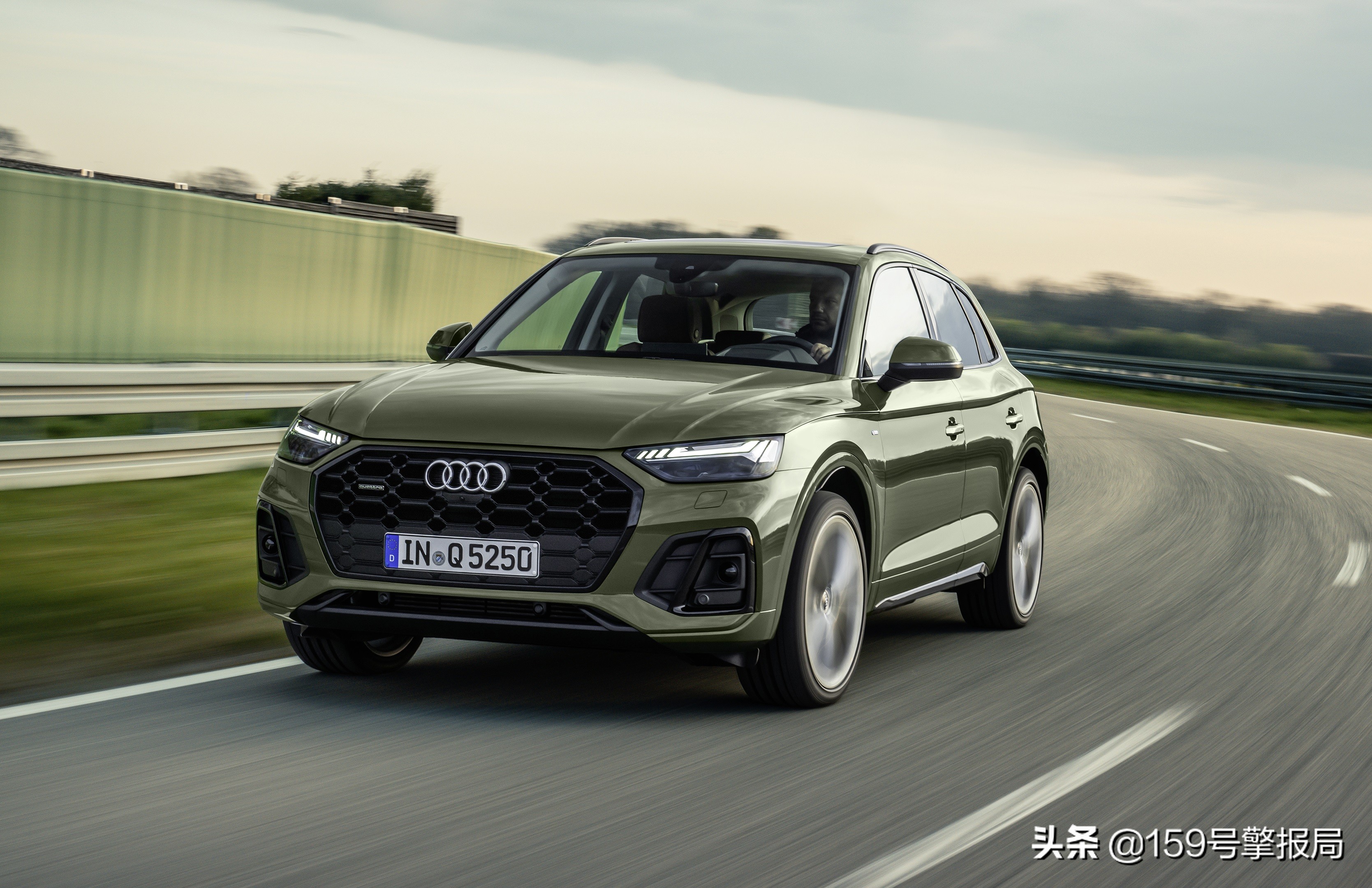 新奥迪q5亮相,oled灯光再次引领车灯潮流