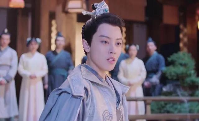 别以为贴个胡子就是女扮男装，这6位女星的男装太帅，真不糊弄人