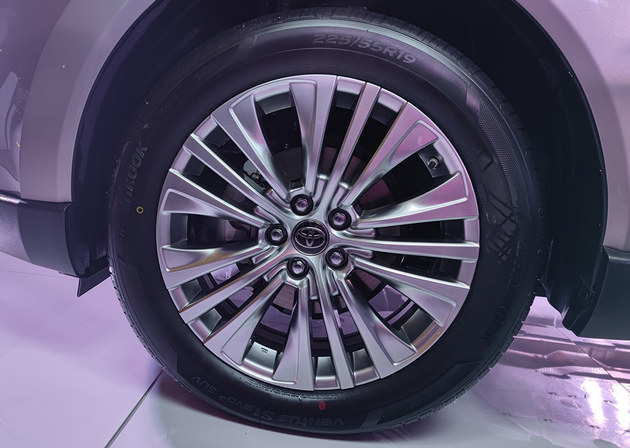 “最美丰田SUV”静态体验一汽丰田凌放HARRIER