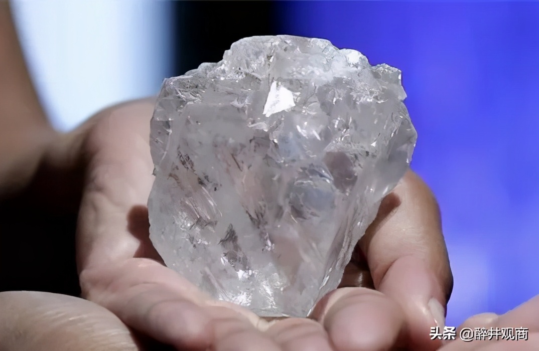 人造钻石和天然钻石几乎没差别，可以量产，为何钻石价格没有降？