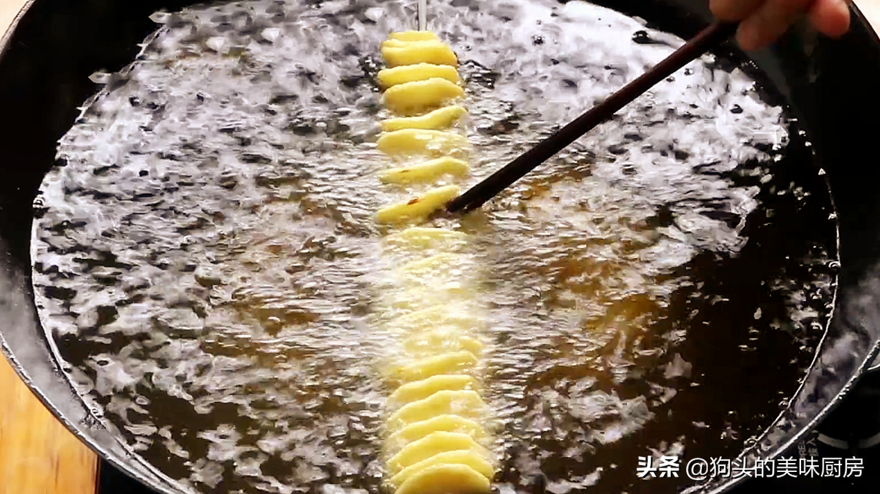 外面10块钱的旋风土豆，自己在家就能做，成本不到1块钱