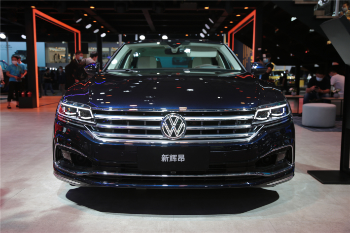 2020广州车展# 大众全新辉昂上市售价34-44.6万元