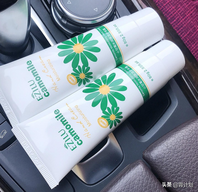 別讓雙手暴露你的年齡！推薦4種超潤護(hù)手霜，便宜好用好聞還好看
