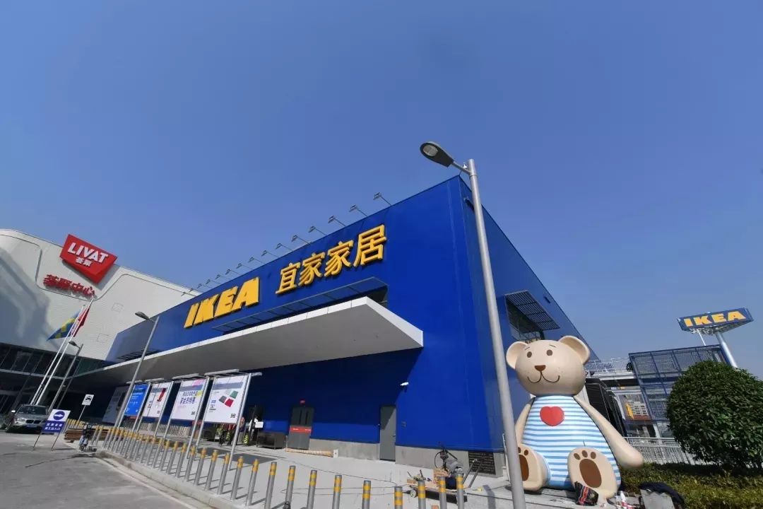 唯品会线下探店：将品牌做成地摊货，你买不买？