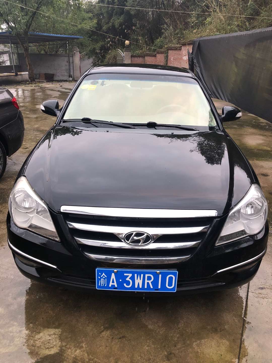 当年买不起的现代名驭，现在竟然只要一万块，虽然有点瑕疵