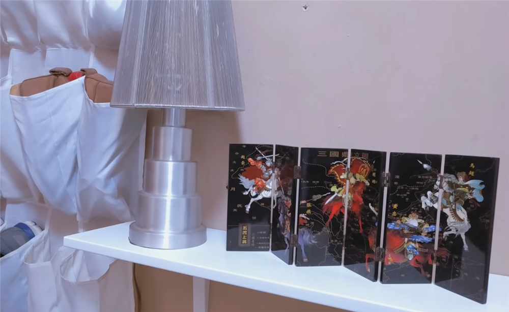 33岁的他蜗居16㎡小家，打造一室一厅的独居小窝，网友：苦中作乐