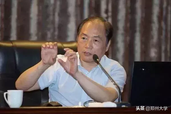 郑大故事｜六位郑大老师倾情讲述四十年的人生故事，是什么成就了他们，打动了我们？