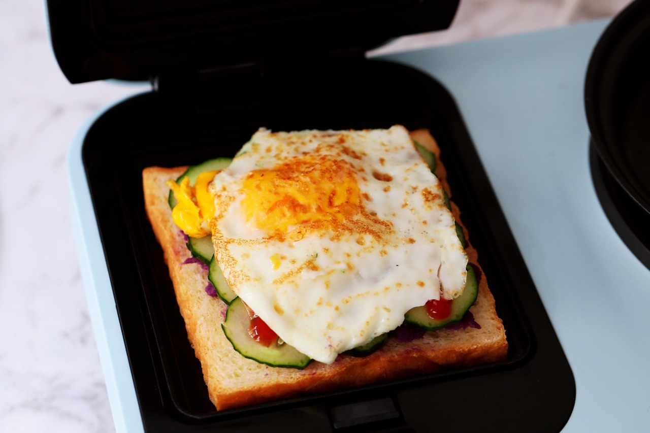 早餐不糊弄，紫薯鸡蛋三明治，营养丰富味道赞