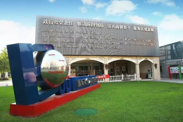 厉害了！国内拥有校区最多大学之一，坐拥8大校区，而且遍布整个市区！