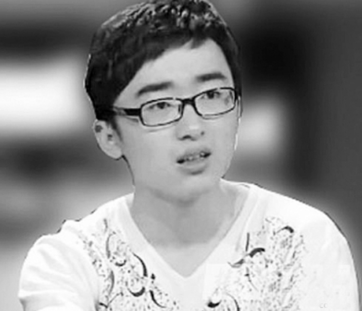 复旦学霸袁涛被退学，因3次怼母校，教育更应该重视哪方面