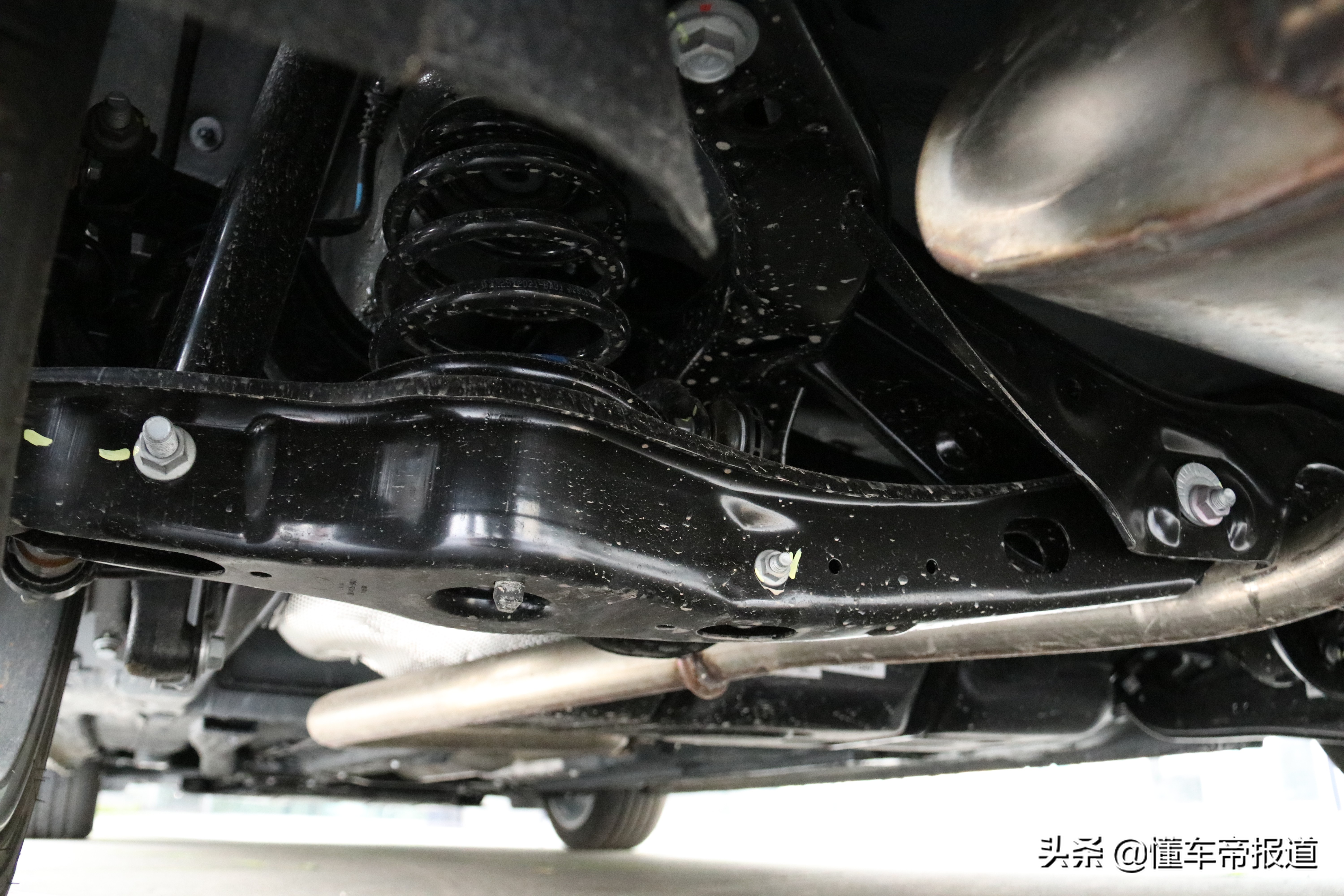 新车 | 自带“爆款”潜质！试驾一代奔腾B70