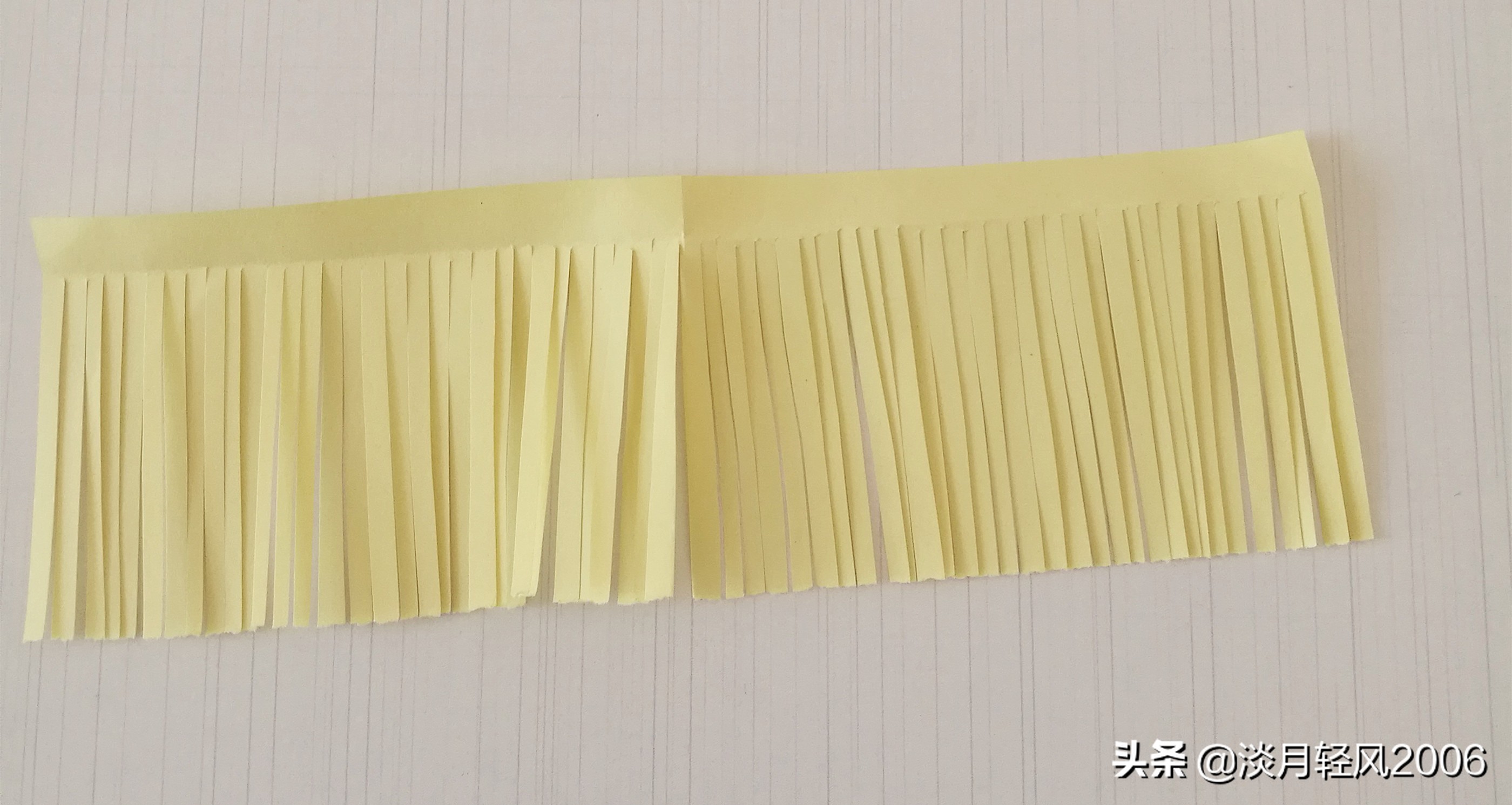 制作花灯的步骤（简单好看彩色卡纸制作花灯教程）