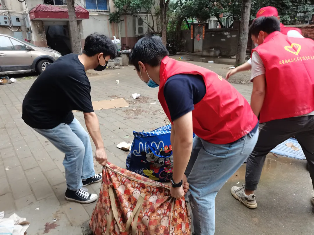 农大人的身影在前，我们“豫”难而上