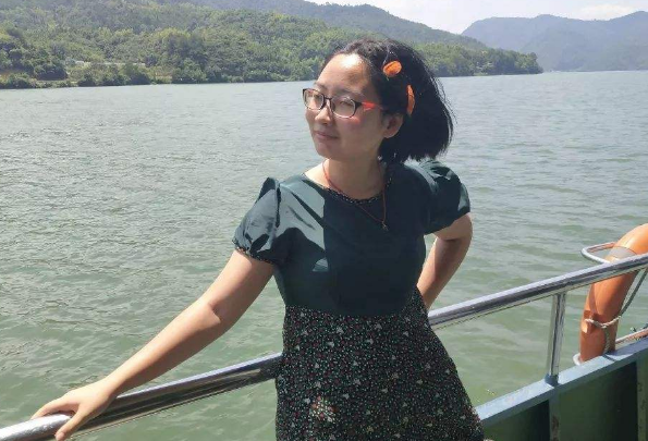 别再说“学习无用”！福建女孩高考获状元称号，奖励100万