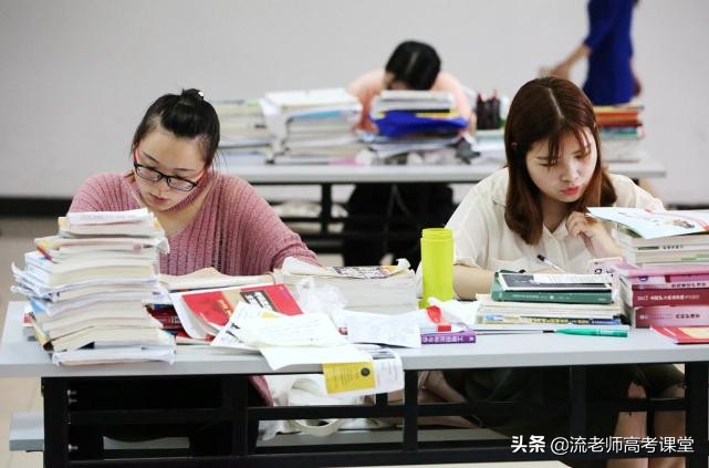 输了高考，赢在大学！被不喜欢的院校录取，若奋斗4年，仍可逆袭