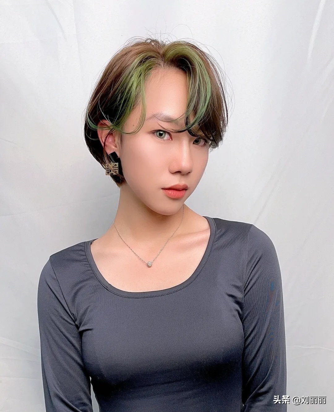 羊毛卷已过时，22款当下流行发型送给大家，直接剪就对了