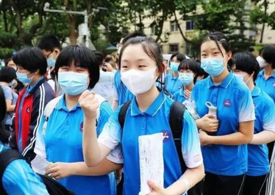 广东某地中考数学平均分低至19.5，家长不怪老师，反而质问出题人