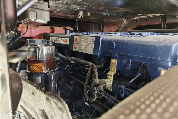 潍柴460马力，柳汽乘龙H7 8x4载货车报价31.2万，合你胃口吗？