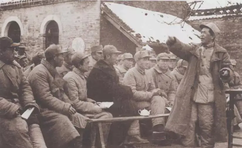 影视剧里的国军和真实的国军，中间差了10086个楚云飞