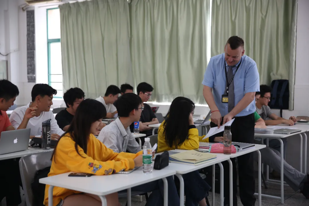 城市绿洲和深国交有哪些与众不同的地方？来听家长、学姐的爆料