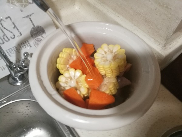 这菜俗称叫“鸡头米”，却是平价的燕窝，女人要多吃