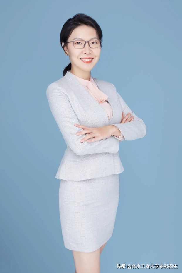 集体爆照！北京这所高校辅导员天团高能亮相，17人个个有颜有才！