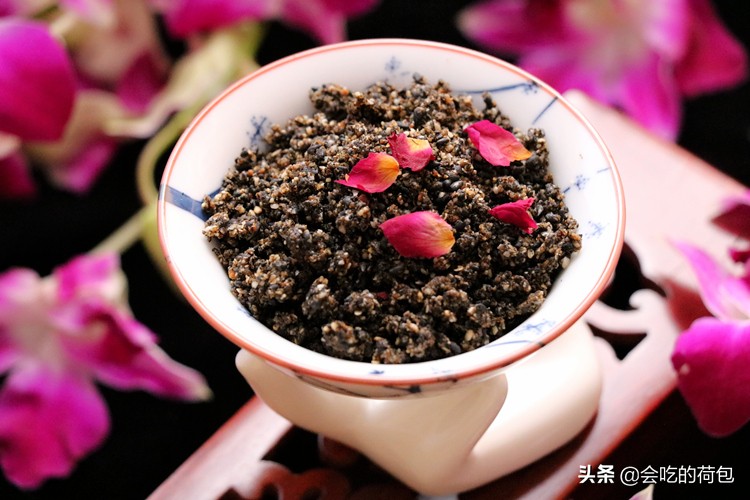 生芝麻怎么炒熟（炒芝麻时不能加的1种材料）